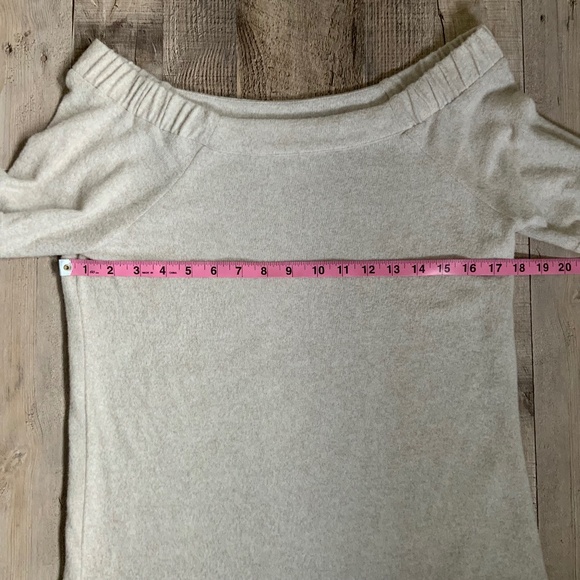 Anthropologie Saturday Sunday Off Shoulder BeigeSoft Cloud Fleece Tunic Top SZ S - Picture 14 of 15